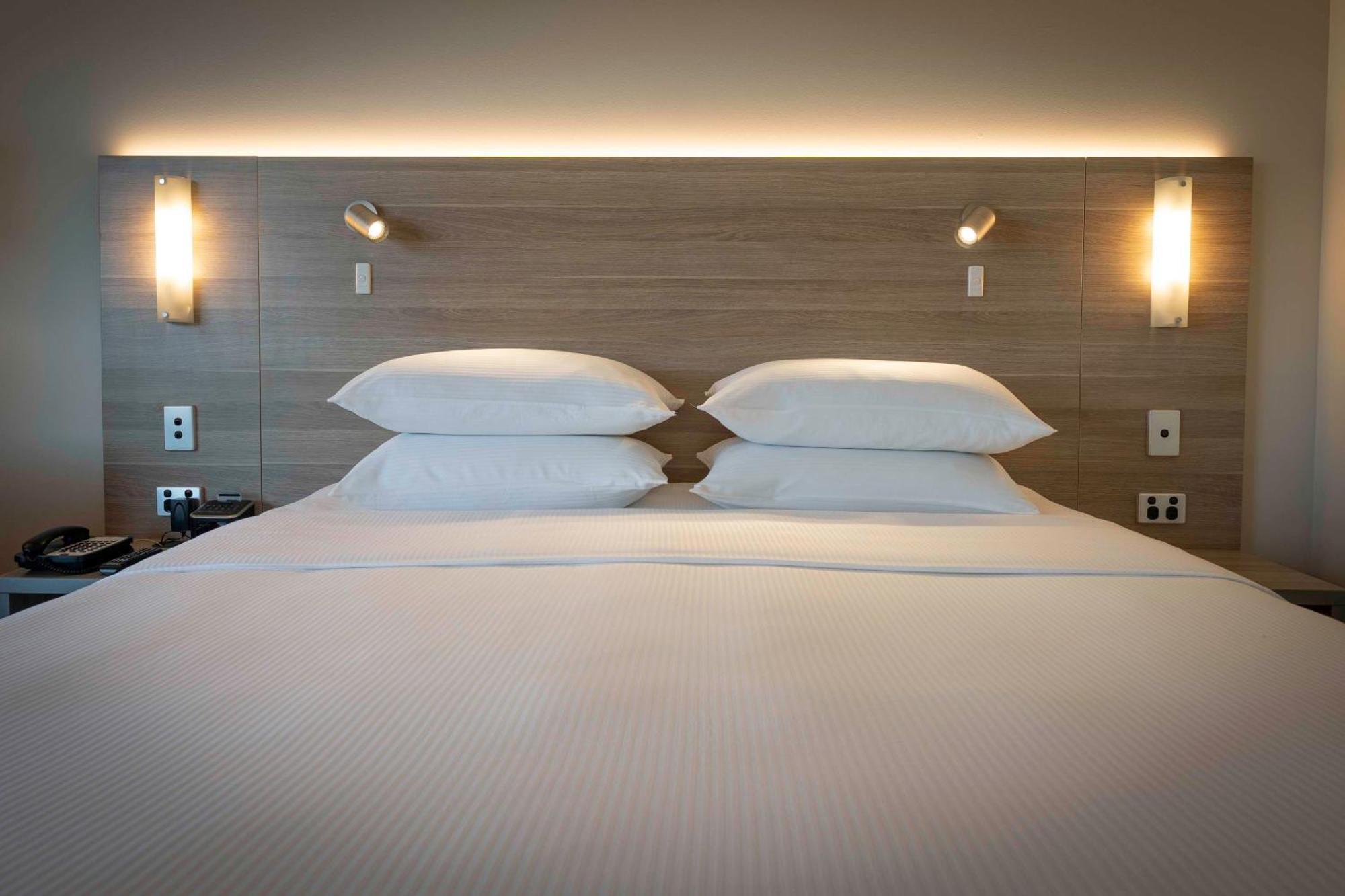 Deluxe King Room with Sea View